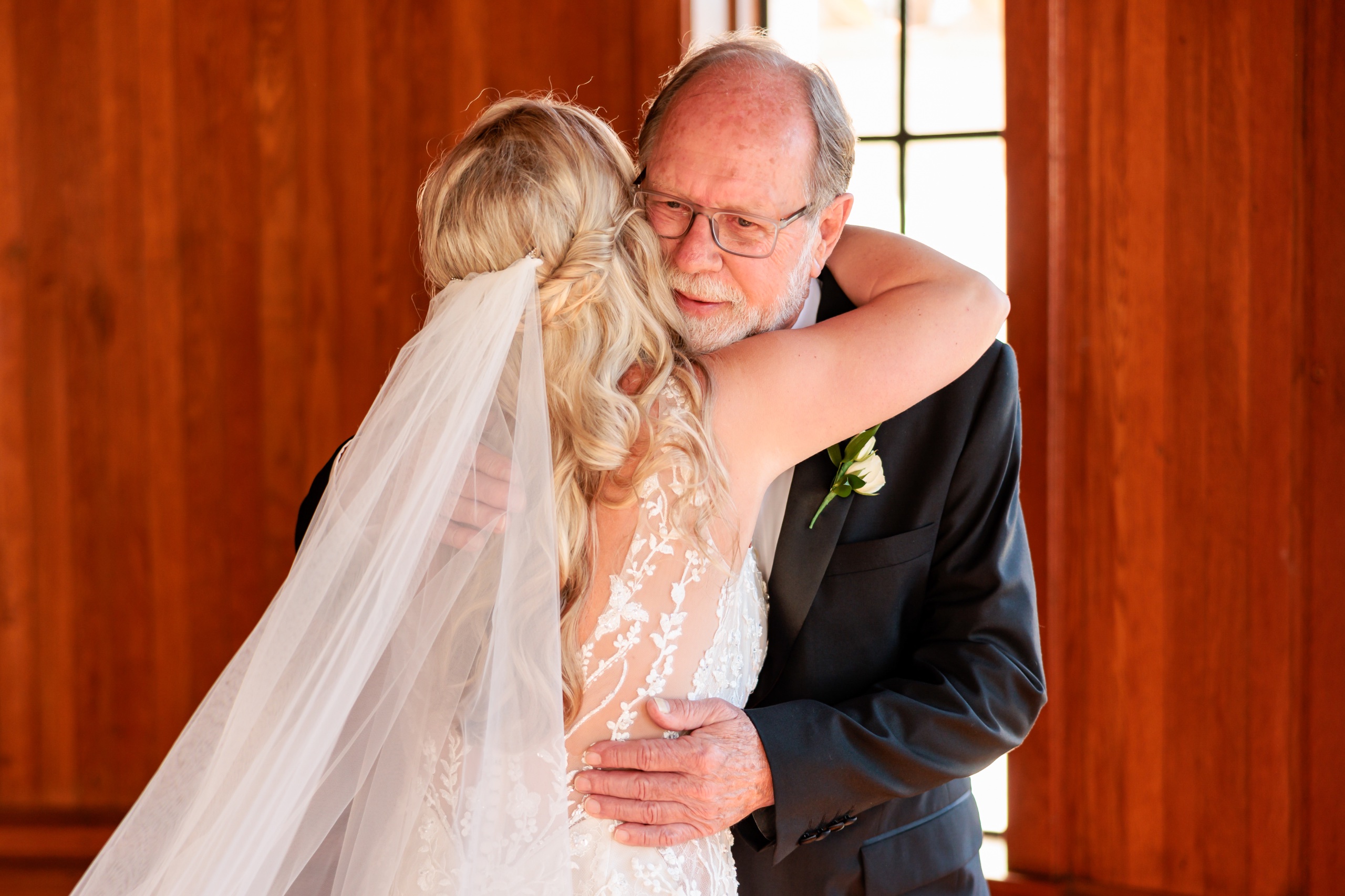 Bethany & Christopher at Powel Crosley Estate — photograph 9
