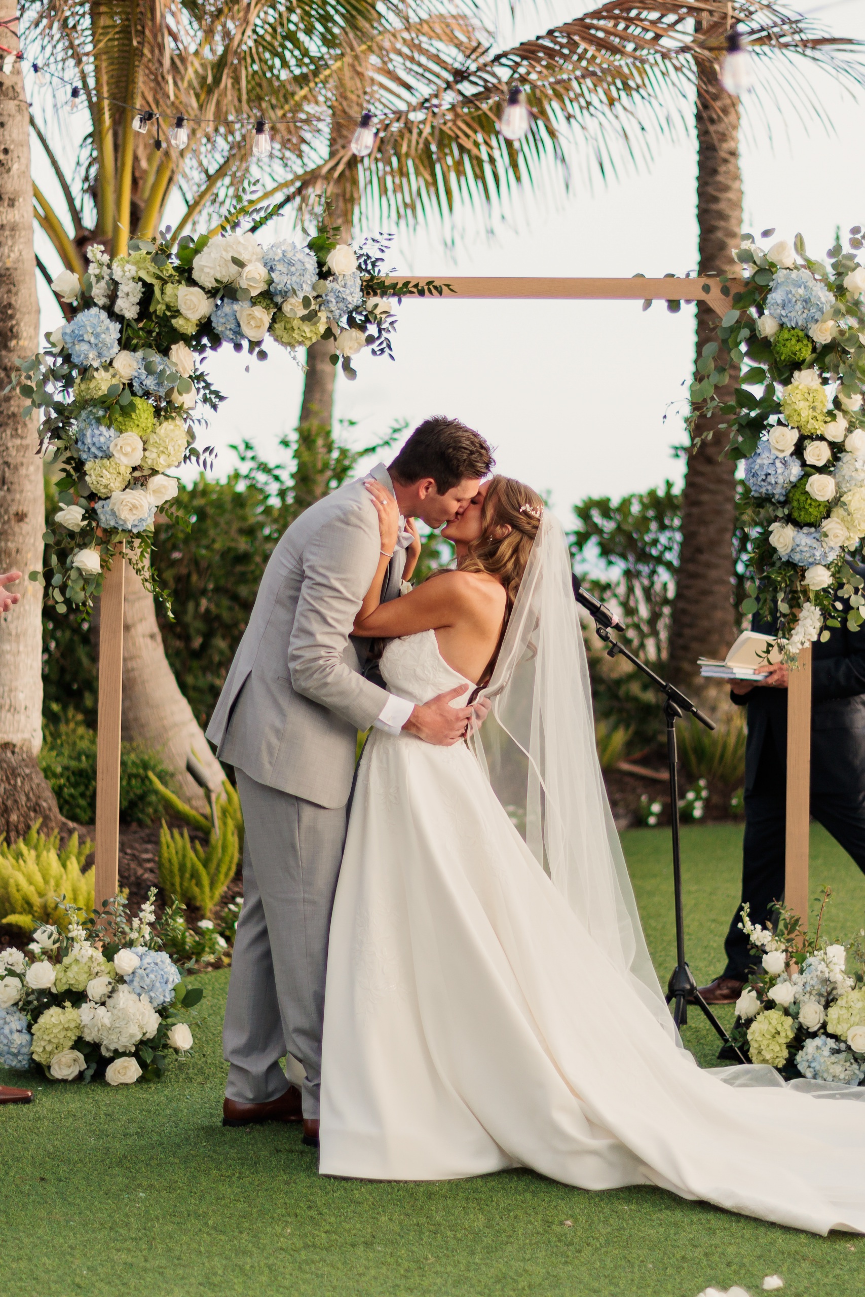 Arianna & Cole at LaPlaya Beach & Golf Resort — photograph 35
