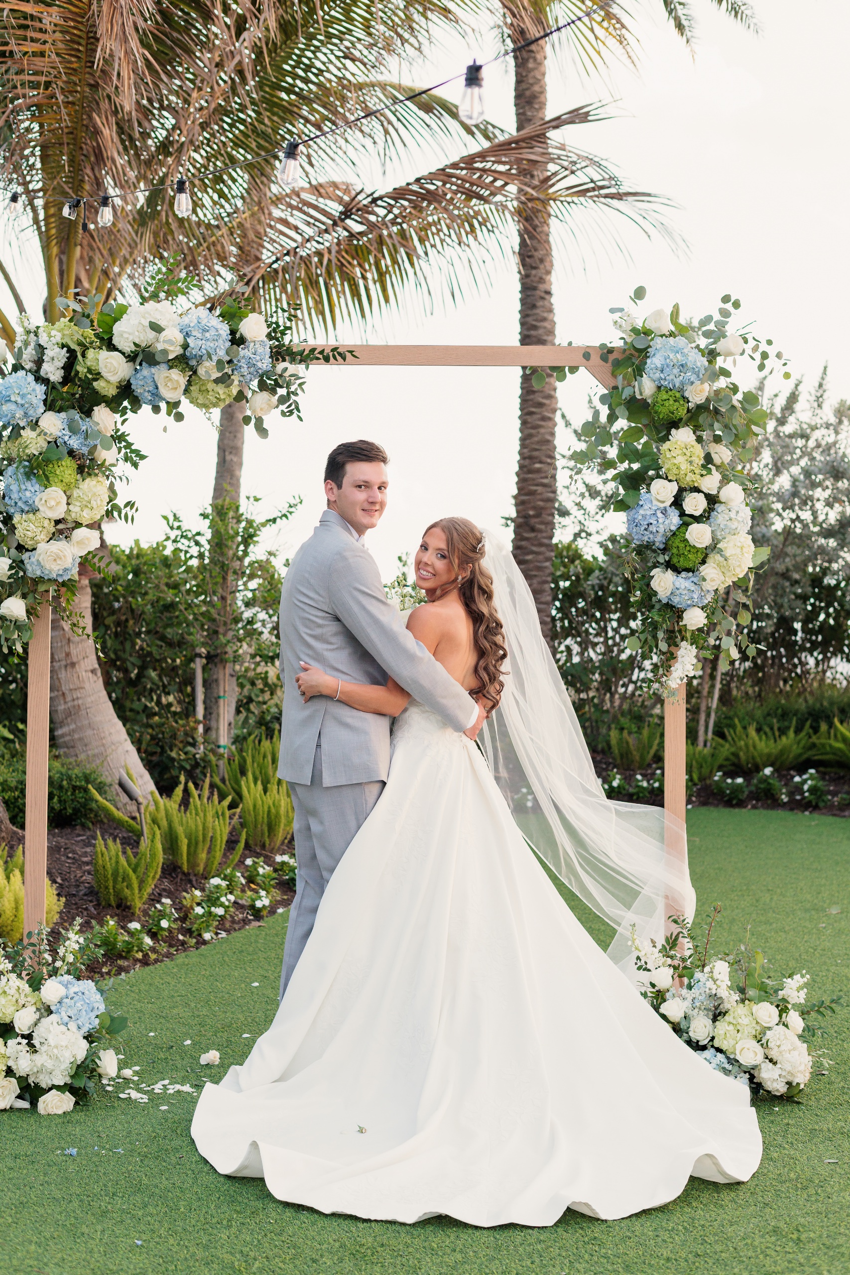 Arianna & Cole at LaPlaya Beach & Golf Resort — photograph 38