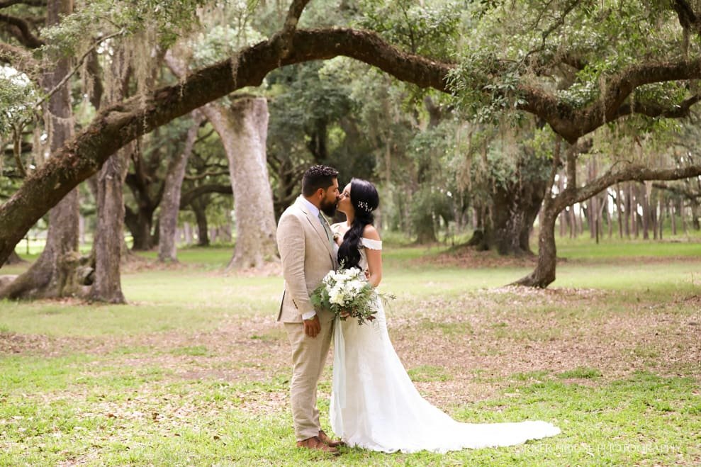 Andreina & Adrian’s Bird Island Lake Ranch Wedding