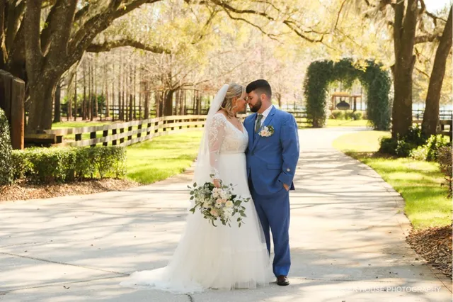 Sydney & Michael’s Club Lake Venue Wedding