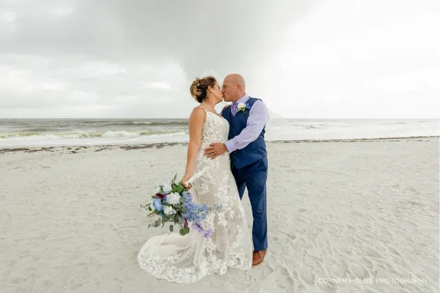Lisa & Timothy’s Hampton Inn Jacksonville Beach Wedding