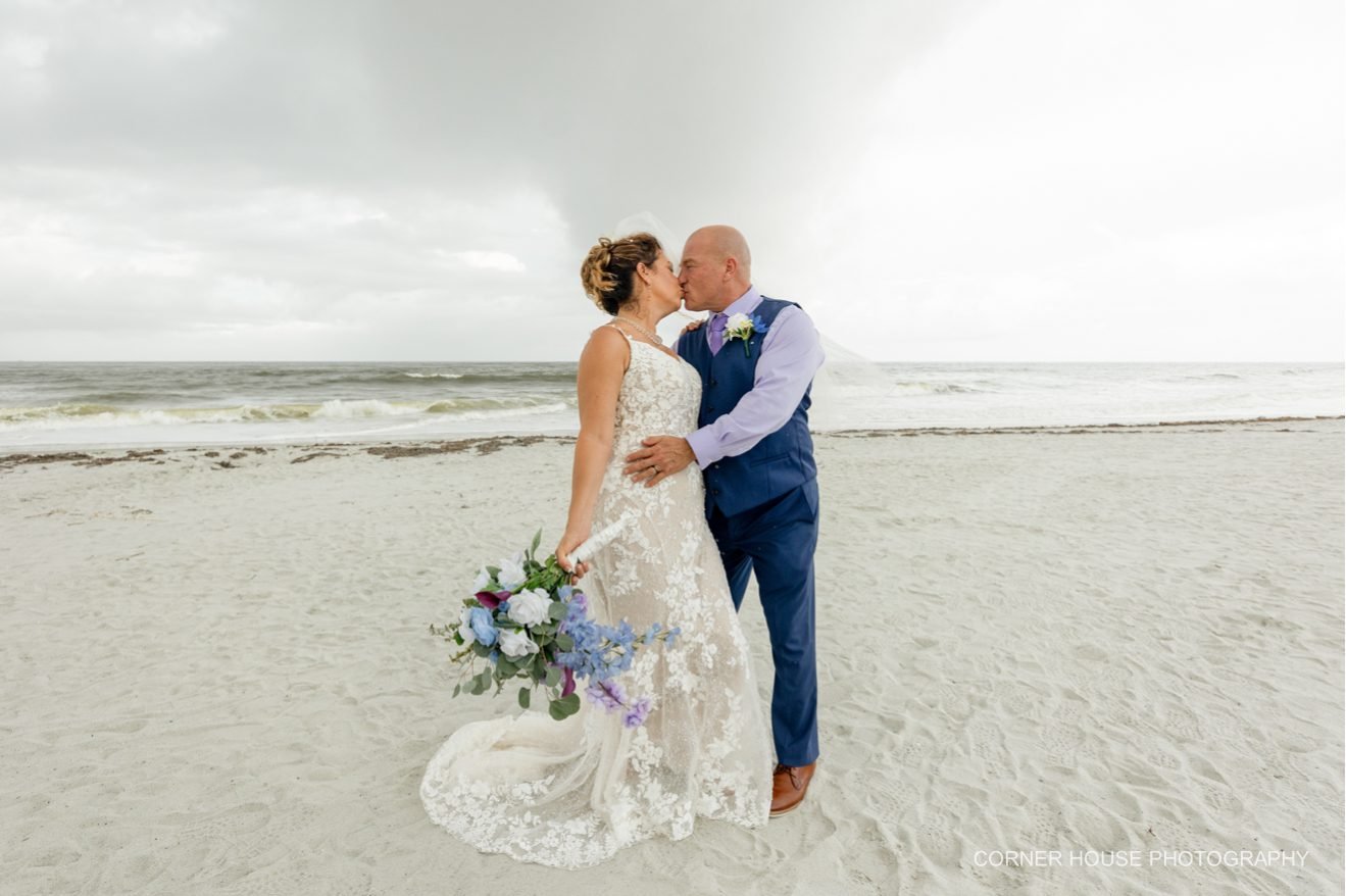 Lisa & Timothy’s Hampton Inn Jacksonville Beach Wedding