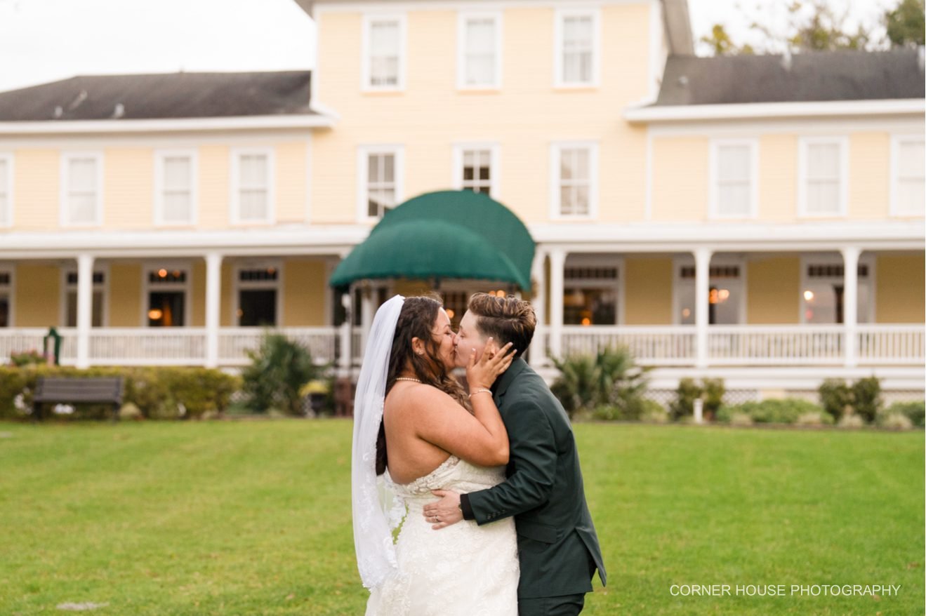 Nicole & Dean’s Lakeside Inn Wedding