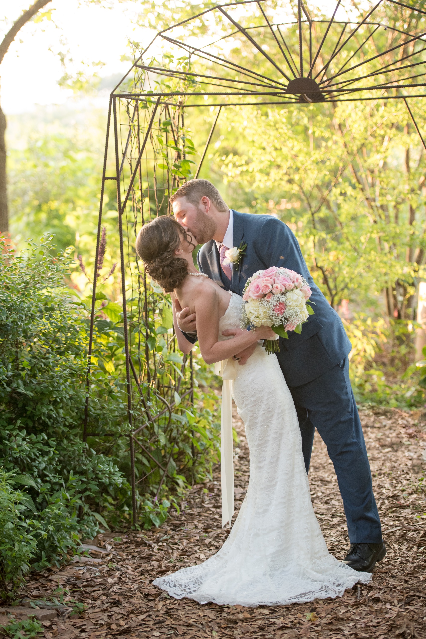Kristen & Tim at Mead Botanical Garden — photograph 27