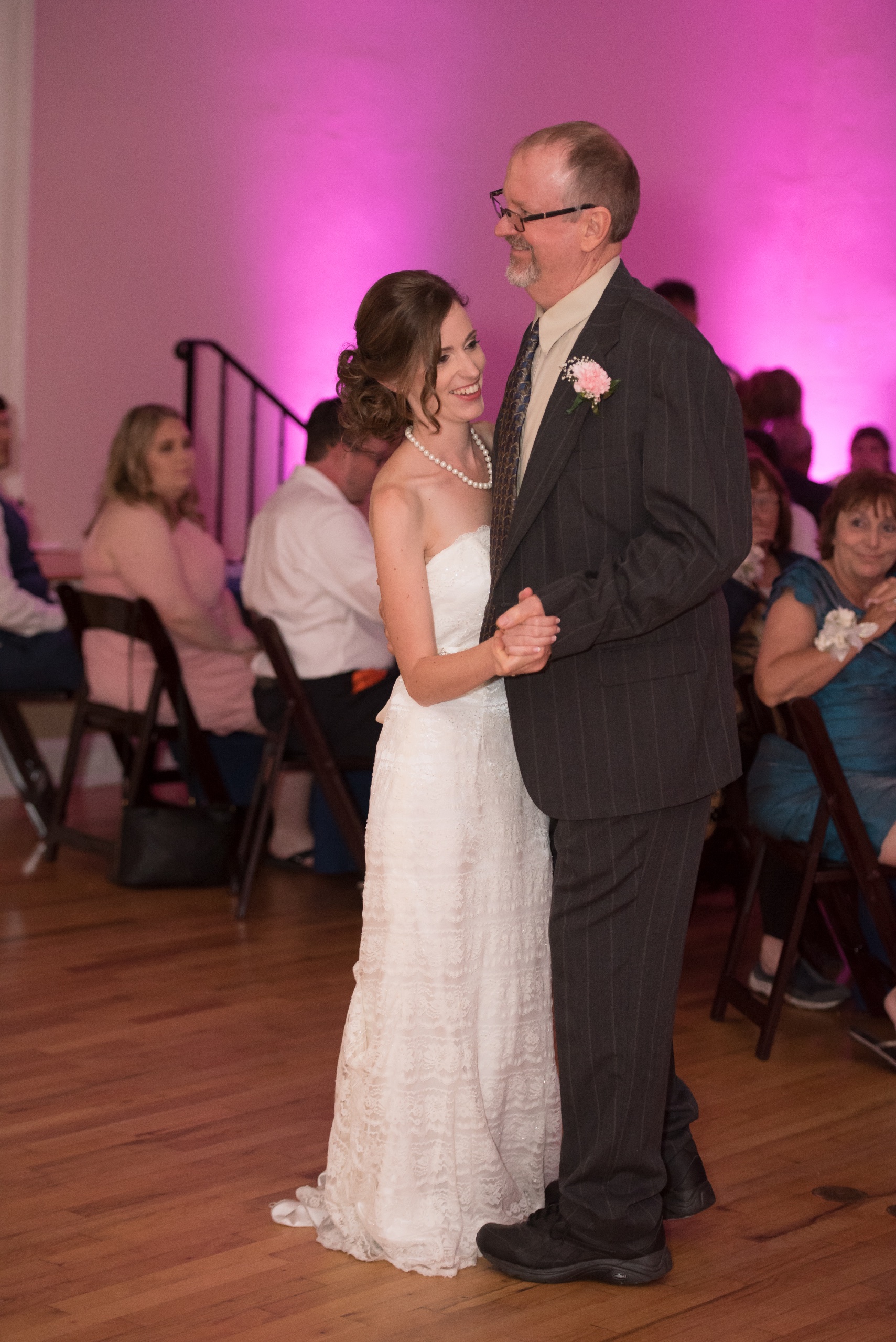 Kristen & Tim at Mead Botanical Garden — photograph 32