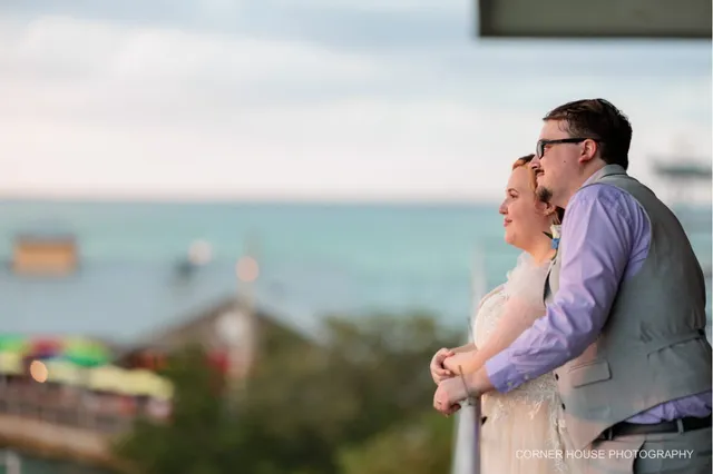 Emily & James’ Mote Marine Aquarium Wedding