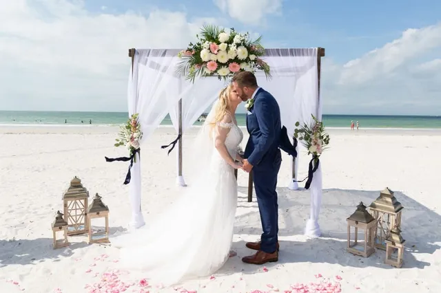 Shandi & Daniel’s Pass-A-Grille Beach Wedding