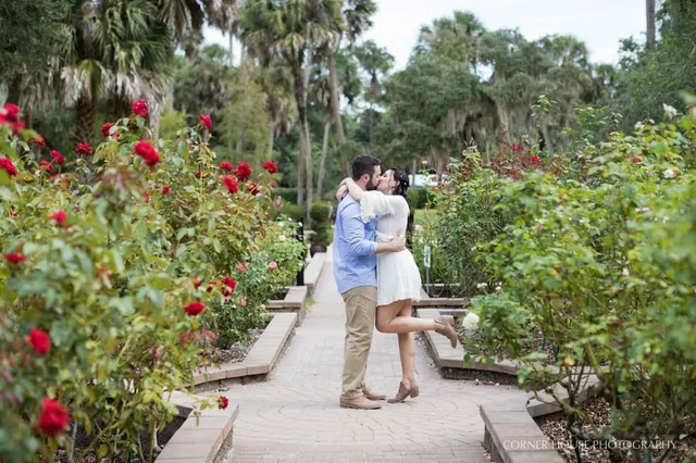 Lindsey & Dylan’s Garden Engagement