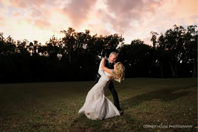 Lisa & Jay’s Sydonie Mansion Wedding