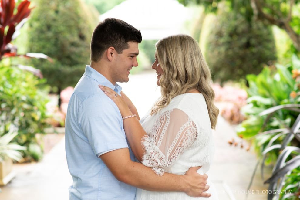 Ashlyn & Caleb’s Tampa Garden Engagement