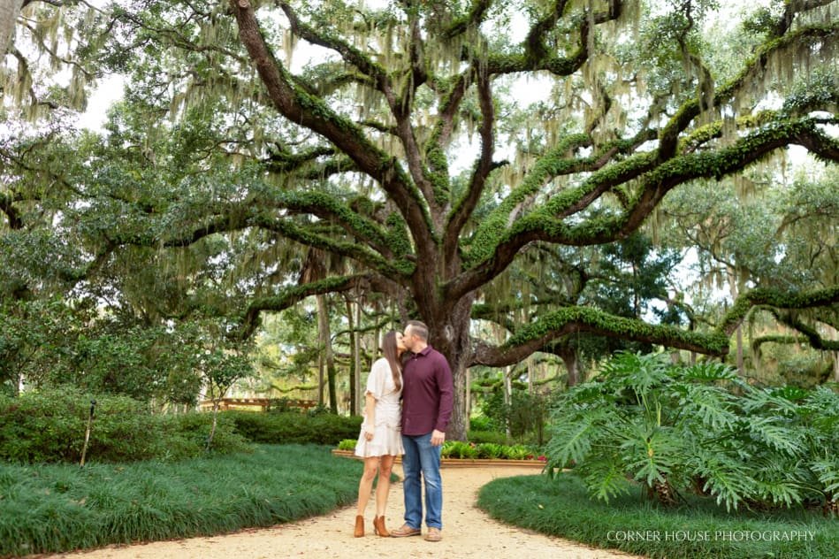 Jennifer & Brandon’s Washington Oaks Engagement
