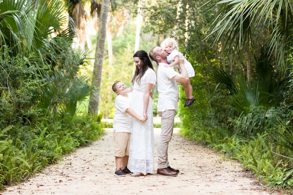 Alexis & Jonathan’s Washington Oaks Family Engagement