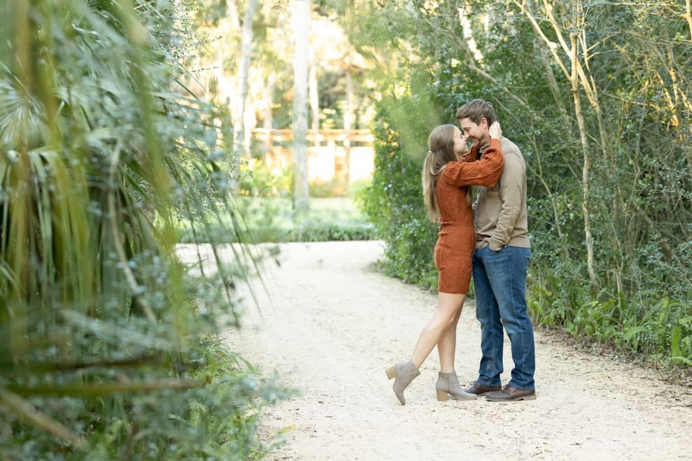 Stephanie & Dane’s Washington Oaks Garden State Park Engagement