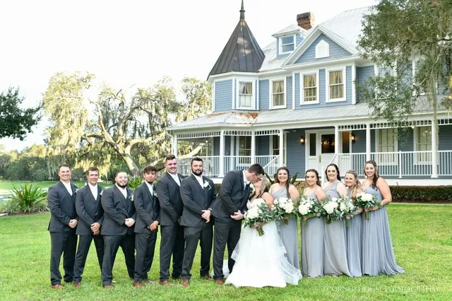 Elizabeth & Corey’s Highland Manor Wedding